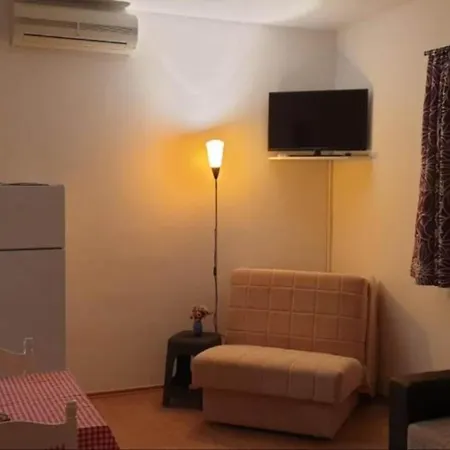 Gogi - One Bedroom A5