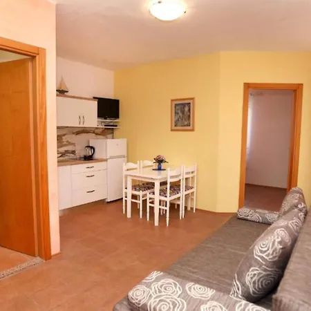 Gogi - One Bedroom A5 *