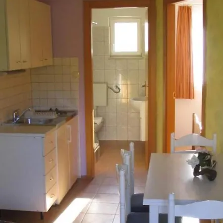 Gogi - One Bedroom A5