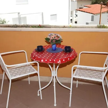 Gogi - One Bedroom A5 *