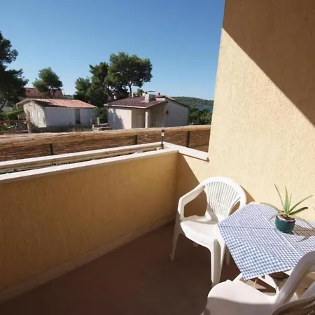 Gogi - One Bedroom A5